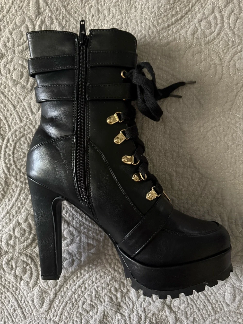 SHOEDAZZLE Black Lace-Up Platform Ankle Boots - Women's Fashion Booties - Picture 1 of 6